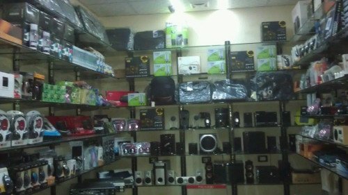 "Computer accessories shop, al-Jamiliye" photo by eSyria.sy