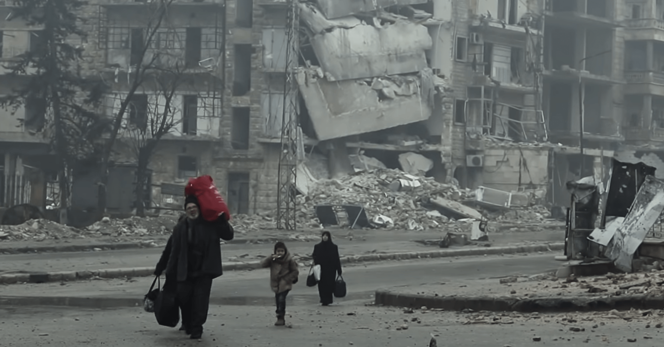 Family prepares to leave Aleppo. Source: Aleppo Media Center, December 2016.